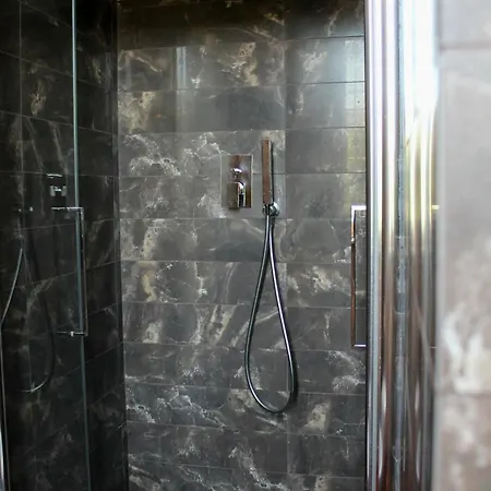 ベッド・アンド・ブレックファスト Oroverde & Nel Cuore Di